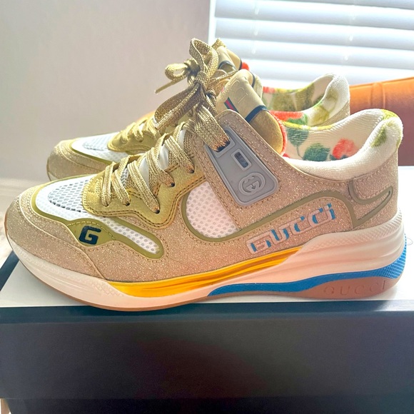 Gucci Mini Diamond Sneakers (Gold) - Picture 1 of 7